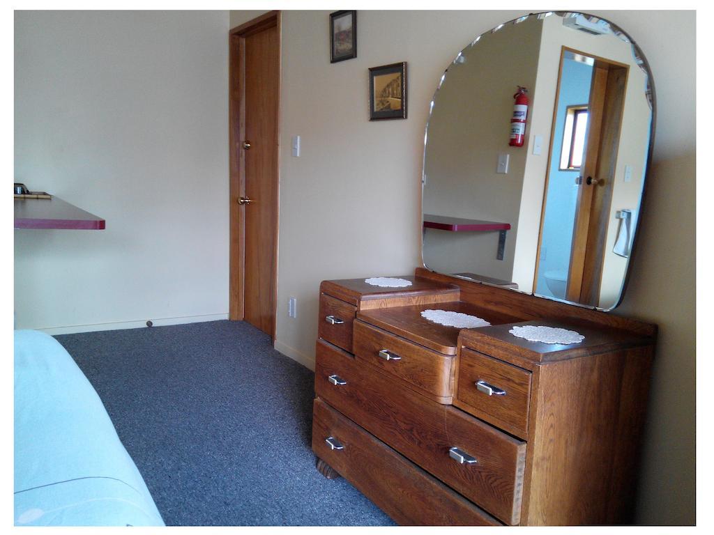 Larchwood Motel Hanmer Springs Room photo
