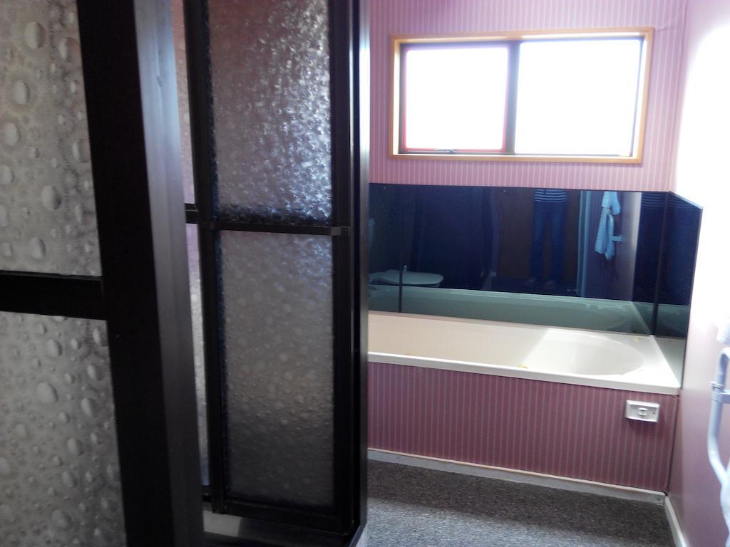 Larchwood Motel Hanmer Springs Room photo