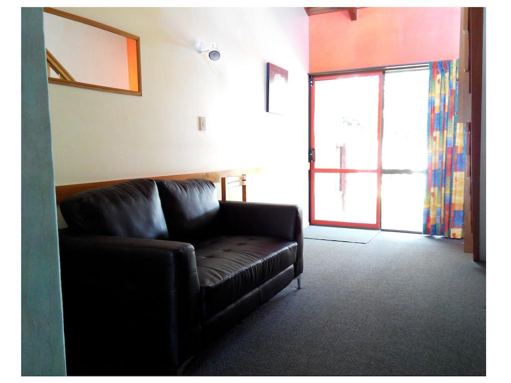 Larchwood Motel Hanmer Springs Room photo