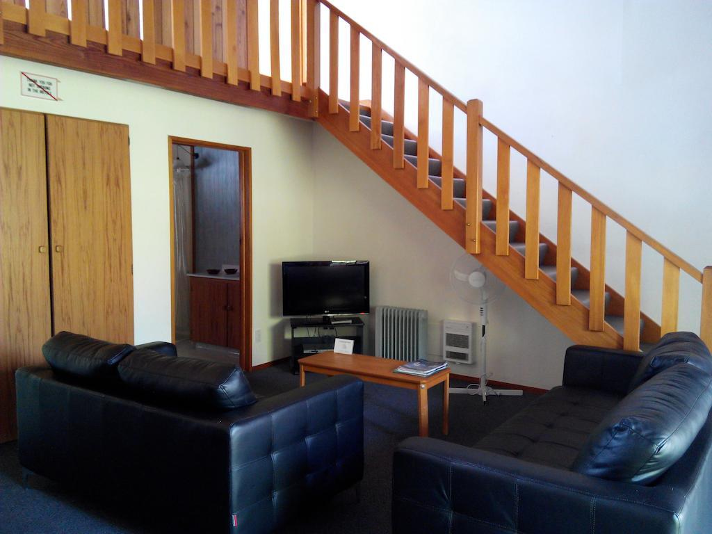 Larchwood Motel Hanmer Springs Room photo