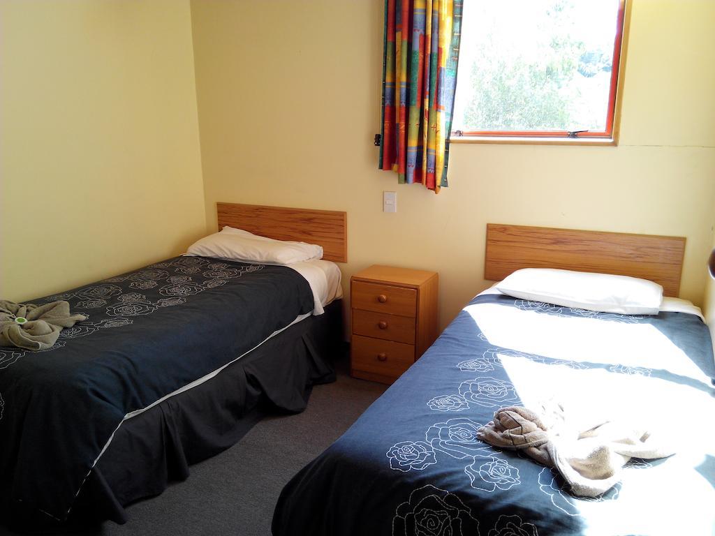 Larchwood Motel Hanmer Springs Room photo